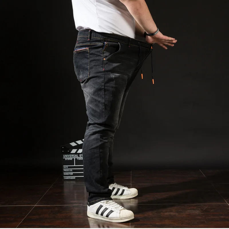 

QMGOOD Black Jeans Men L-5XL Plus Size Fashion Casual Men's Jeans Stretch Comfortable Denim Pants Elastic Waist Jeans for Men