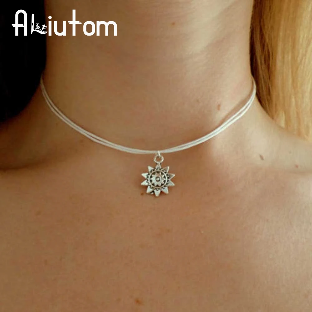 

ALIUTOM Fashion Simple Sunflower Necklace Velvet Short Double Tier Collar Handle Gothic Necklace