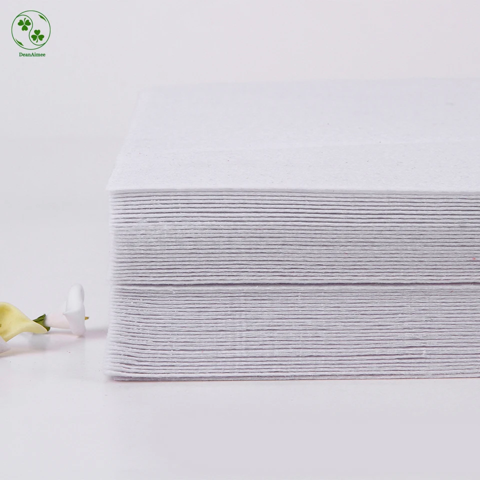 

10pcs 11.8 x 11.8 inches Solid White Felt Fabric Nonwoven Pure Color Fabric Cloth 1mm For DIY Sewing Felt Craft