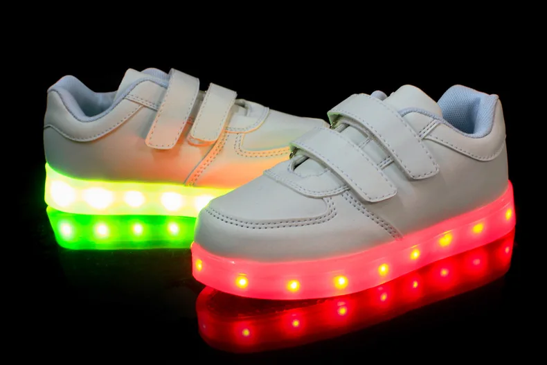25-30 Размер/Детская Баскетбольная обувь для мальчиков и девочек, светящаяся разноцветная обувь со светодиодной подсветкой, повседневная детская обувь на плоской подошве