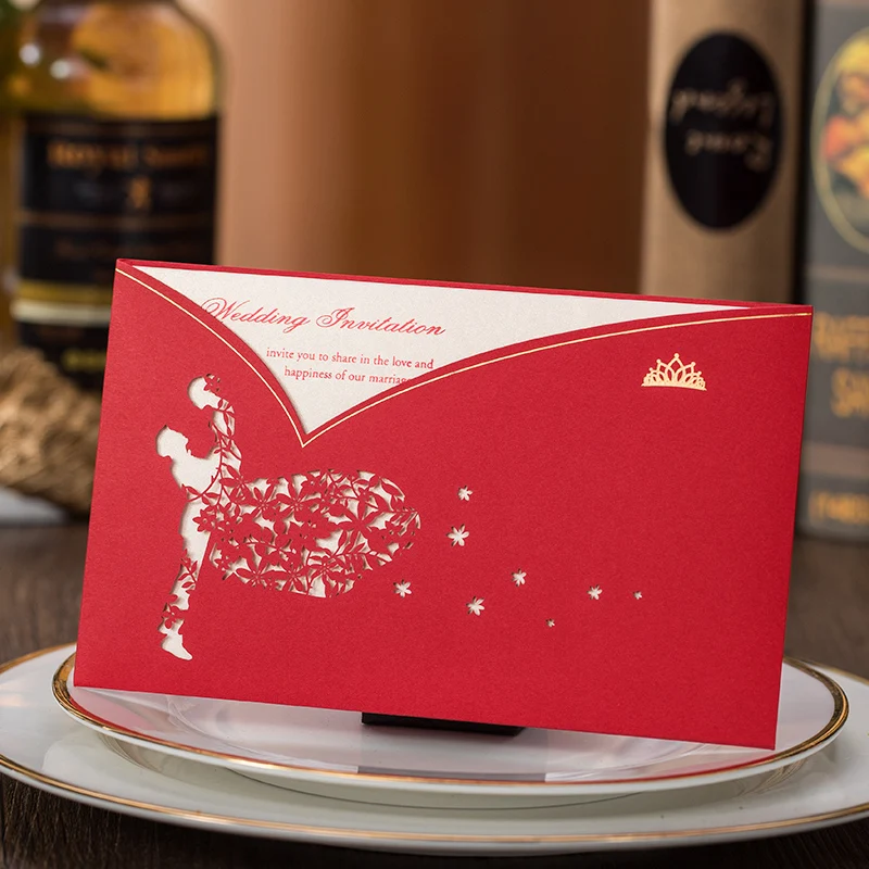 

1set / lot Luxurious Wedding Decoration Supplies China Red Laser Cut Wedding Invitations Elegant Wedding Invitation Cards