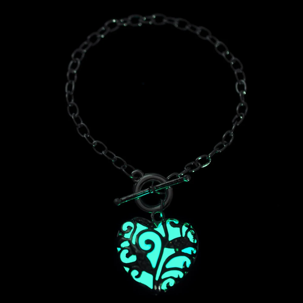 

Luminous Glow In The Dark Bracelet Fashion Silver Love Heart Pendant Bracelets Jewelry For Women