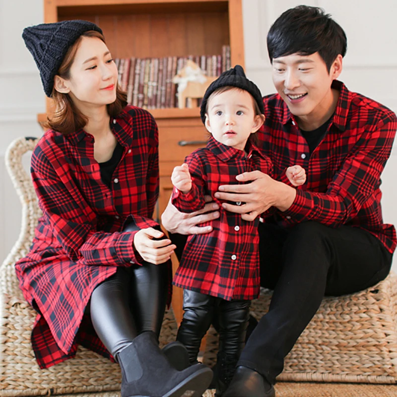

2019 autumn family look plaid shirts matching mother daughter clothes father and baby son outfits women long shirts mommy and me