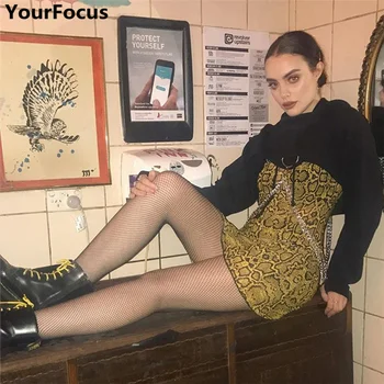 

Harajuku vintage gothic style punk black Metal chain black short crop hooded hoodies YQ-764