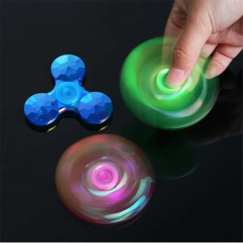 Three Leaf Color Beautiful Fingertips Gyro Fidget Spinner Hand Spinner EDC Spiner Spinner For Autism And
