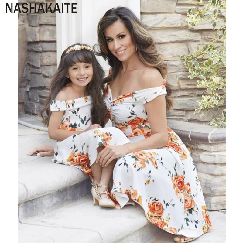 NASHAKAITE/платье для мамы и дочки; мини-платье без бретелек с v-образным вырезом; одинаковые комплекты для семьи; повседневные платья для мамы и дочки