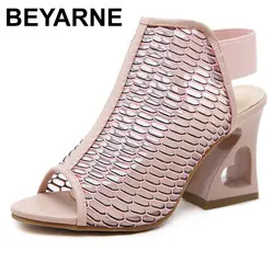 BEYARNE2019Fashion обувь Для женщин открытый носок сеточку вырезать Открытые сандалии Эластичный ремешок Stretch блок на Высоком толстом HeelsE306