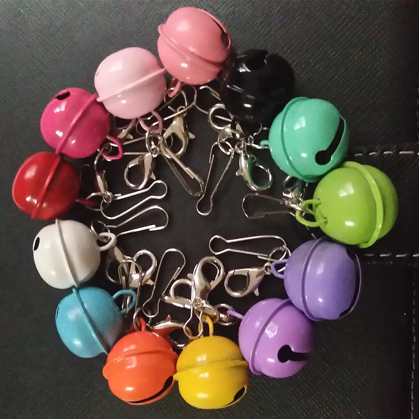 

12 pcs/lot 2cm Colorful Small Jingle Bells Key Chain Mini Lobster Button Pendant Christmas Decoration Pendants