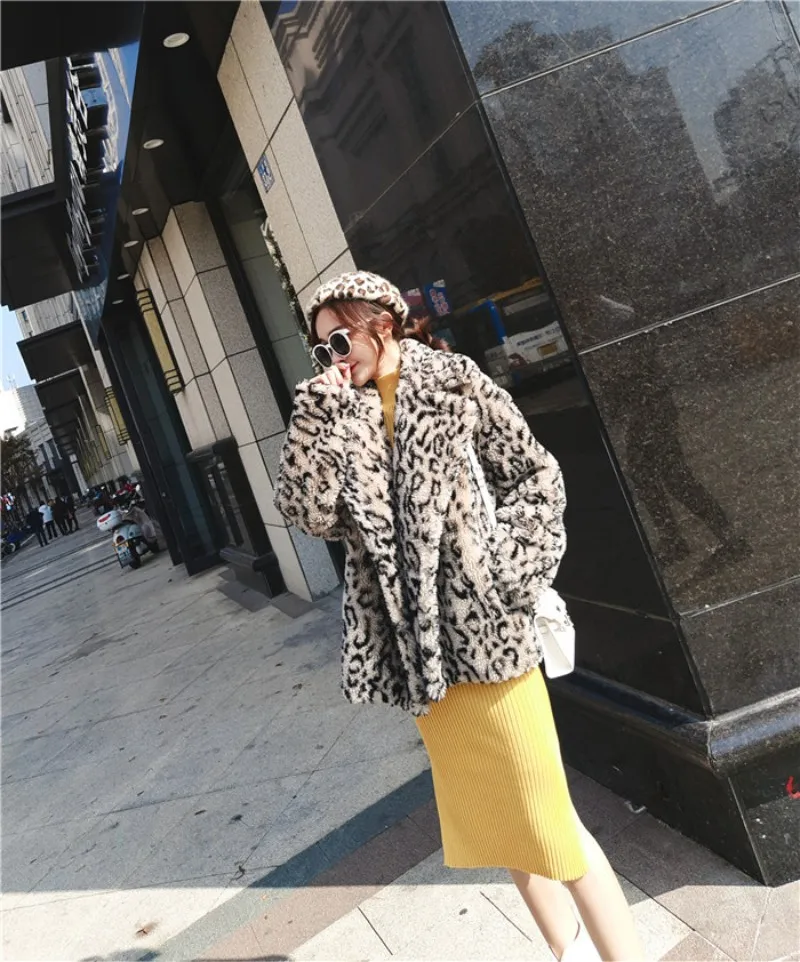 Top Leopard Short Fashion Real Lamb Fur Coats Women Casual Thick Warm Natural Sheep Fur Coat Ladies Lapel Shearling Jacket Female 4