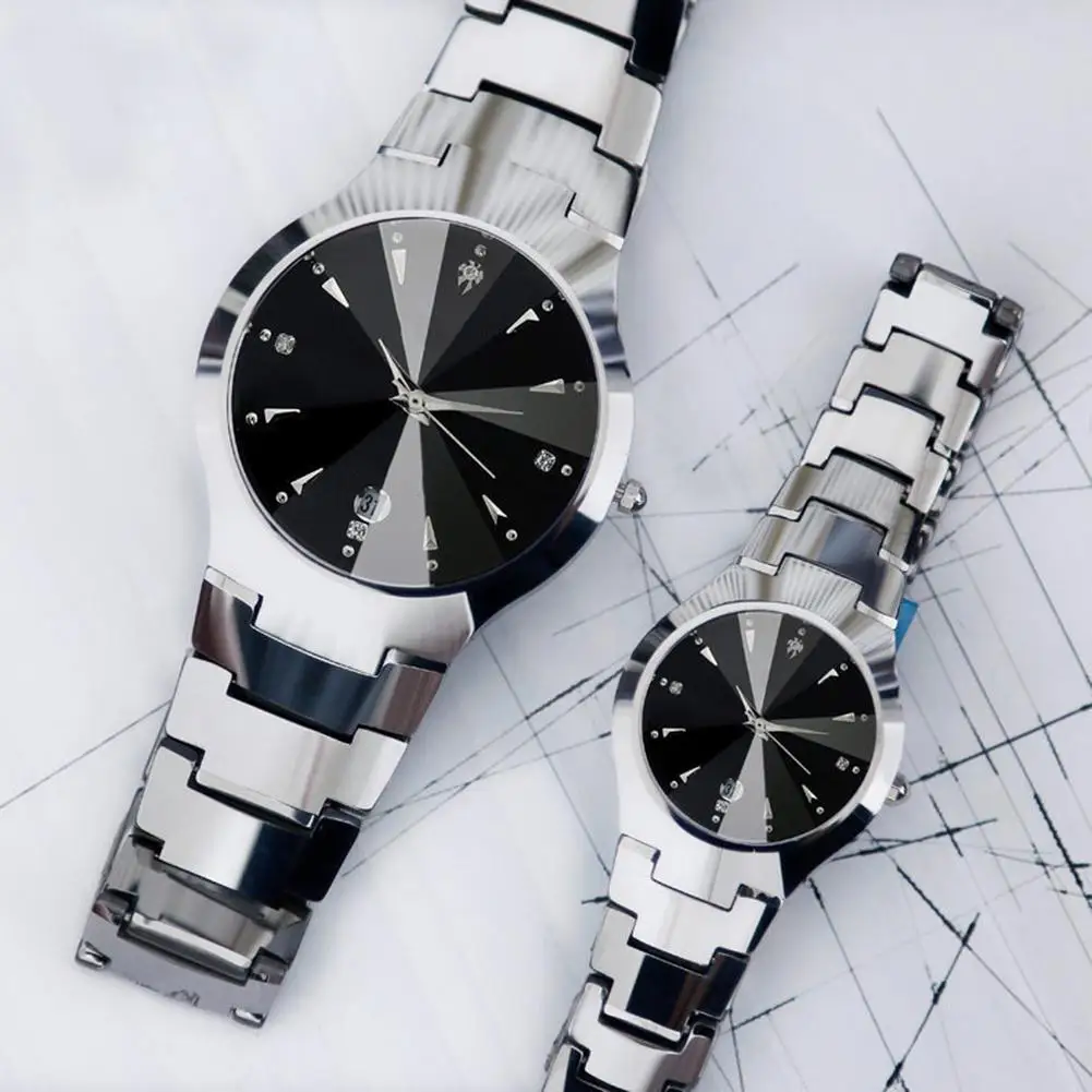 

Casual Couple Round Dial Calendar Alloy Linked Strap Analog Quartz Wrist Watch