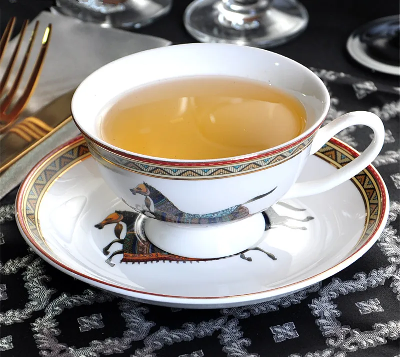

European Vintage Love Horse Bone China Coffee Cup And Saucer Set 250ml British New White Porcelain Couple Cup Free Shipping