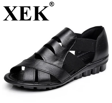 

XEK 2018 Women Sandals Summer Hollow Women Shoes Flat Bottom Mother Shoes Real Leather Mama Summer Shoes WFQ19
