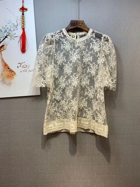 

2019 spring new women's short-sleeved versatile embroidery perspective short T-shirt TEE