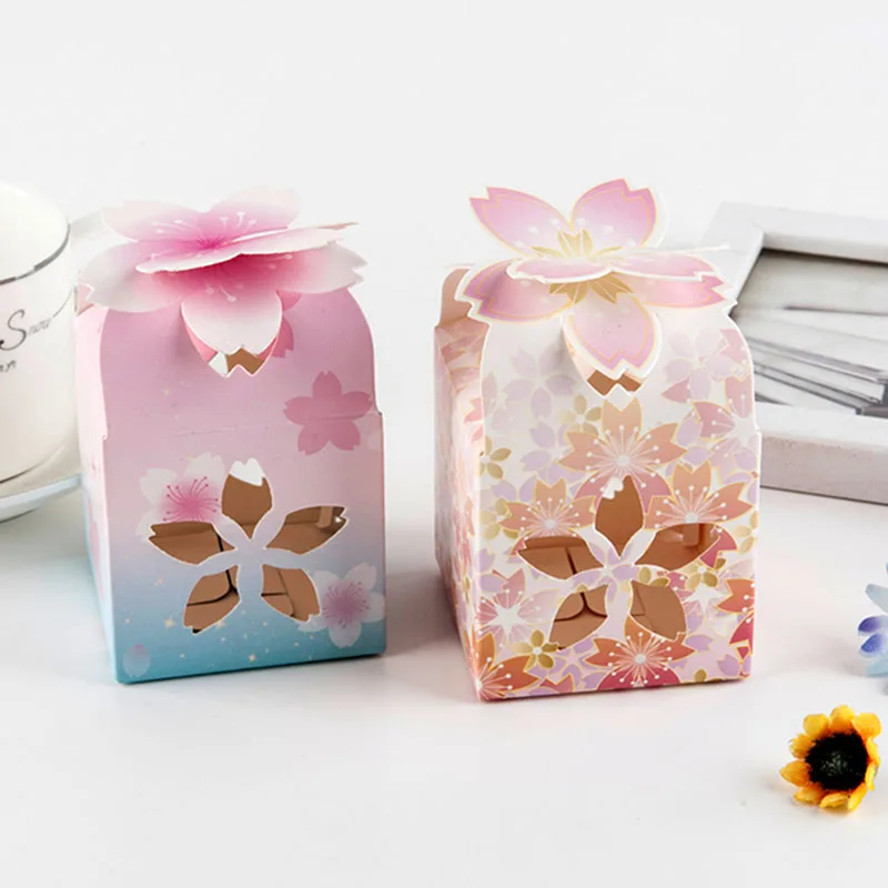 

Hollow Flower Candy Gift Boxes Colorful Wedding Favors Gift Boxes Cake Packaging Box for Guests Event & Party Supplies 50pcs/lot