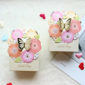 

50 pcs Wedding candy box gold butterfly Events Party Supplies Gift box Favors Luxury wedding Decoration Laser Paper Candy Box