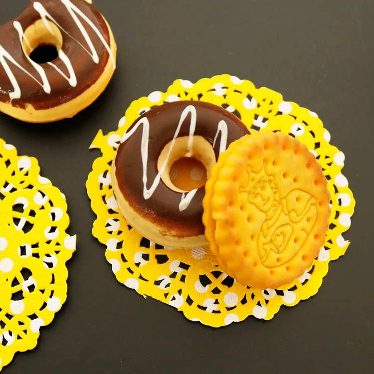 paper doilies (5)