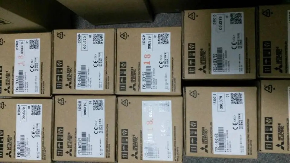 New Original FX5-8EX/ES 8EYR/8EYT/16EX/16EYR/16EYT/32ER/32ET FX5-232-BD 422/485 Module for FX5U PLC