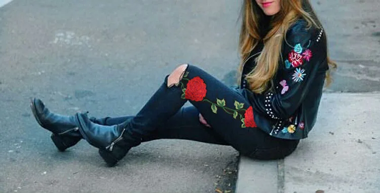 HCYO Designer Women Cloth Black Jeans 3D Floral Embroidery Slim Pencil Pants Pure Cotton Knee Hole Female Denim Jeans Trousers (1)