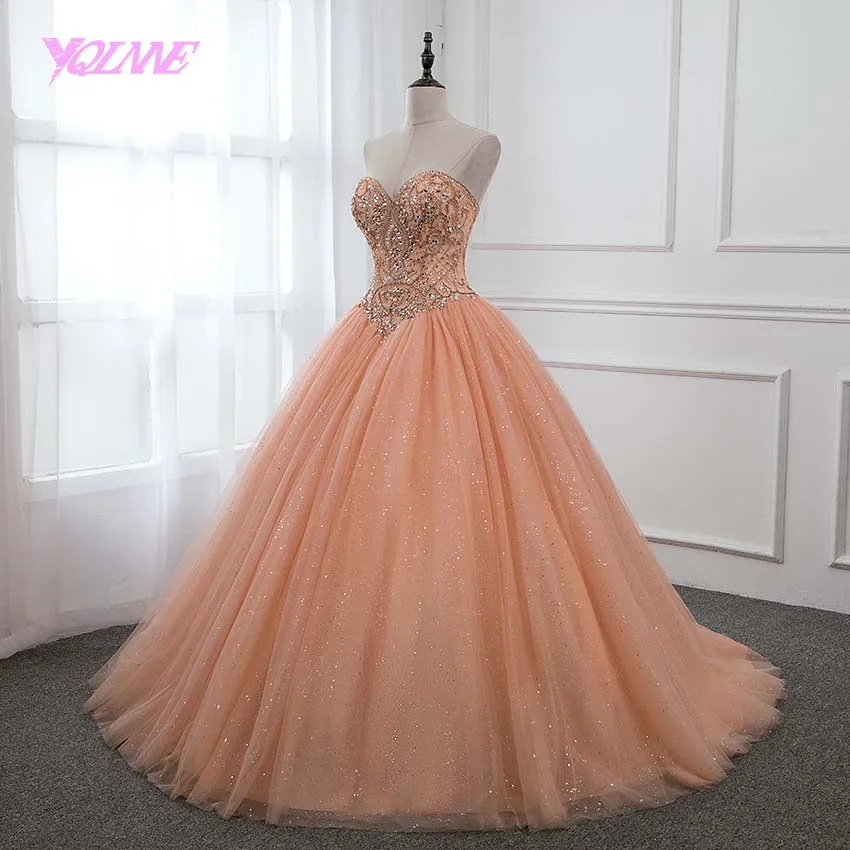 YQLNNE коралловый шар платье бальное платье без бретелек Quinceanera кристаллами Vestidos De 15 Anos; сезон лето платье с фатиновой юбкой, платье с кружевами с открытой спиной сладкий 16 платье