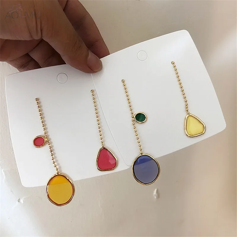 

AOMU Trendy Long Metal Gold Chain Hit Color Transparent Acrylic Irregular Geometric Drop Earrings for Women Gifts Party Jewelry