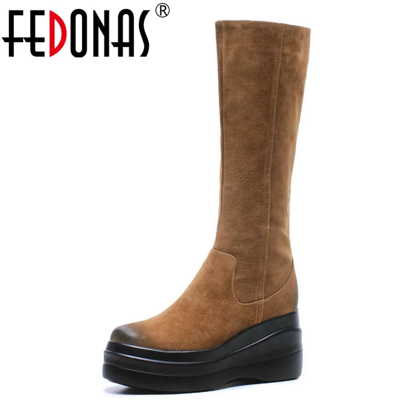 FEDONAS/женские сапоги до колена на высокой танкетке в стиле панк; сезон осень-зима; повседневная обувь на высокой платформе; женские высокие теплые сапоги