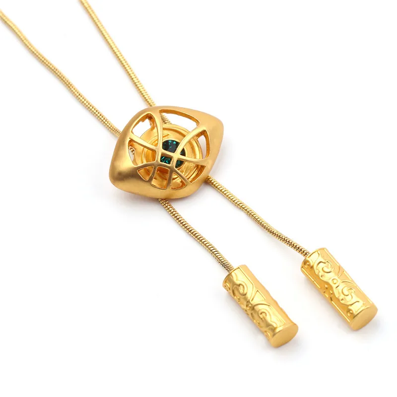 

Avengers 4 Doctor Strange Pendant Necklace Eye of Agamotto Amulet Infinity Time Necklaces Jewelry Cosplay Prop