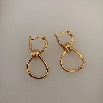 

2019 Europe Cold Metal wind twisted Knotted CC Small Hoop Earrings Kolczyki Kupe Joyas Jewelery Boucle Oreille Oorbel Ohrringe