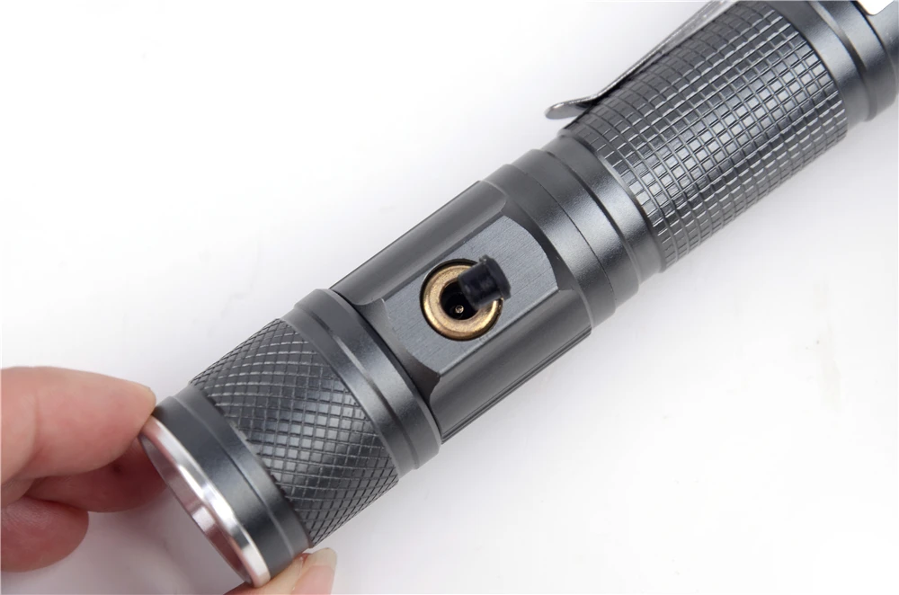 8000 Lumens Zoomable XM-L T6 Flashlight 3 Modes Tactical Direct Charging Torch Portable Aluminum use 18650 Battery