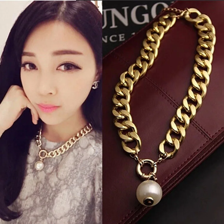 

New European and American personality chain texture pearl necklace clavicle chain with a lot of short woolen chain