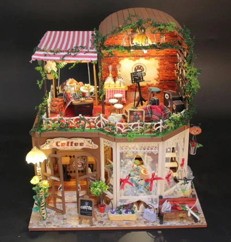 Gifts New Brand DIY Doll Houses Wooden Doll House Unisex dollhouse Kids Toy Furniture Miniature crafts free shipping D015