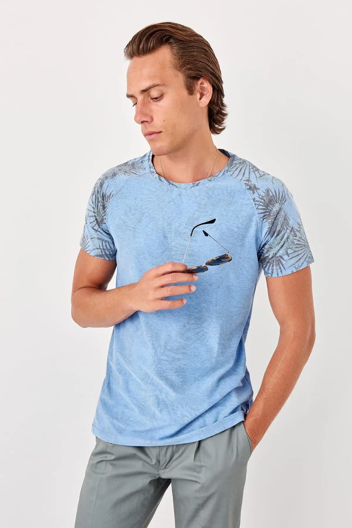 

Trendyol Blue Male Short-Sleeve Bicycle Printed New T-shirt TMNSS19TS0466