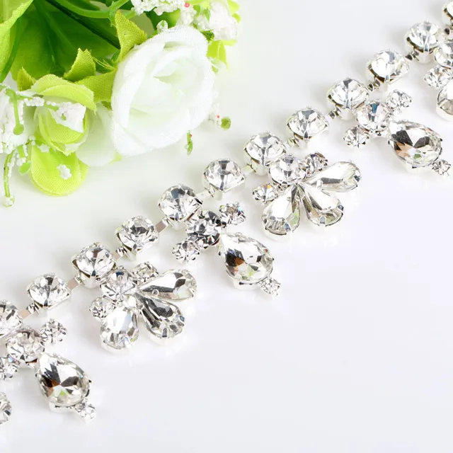 nueva llegada coser en la flor de cristal rhinestone cadena adornos