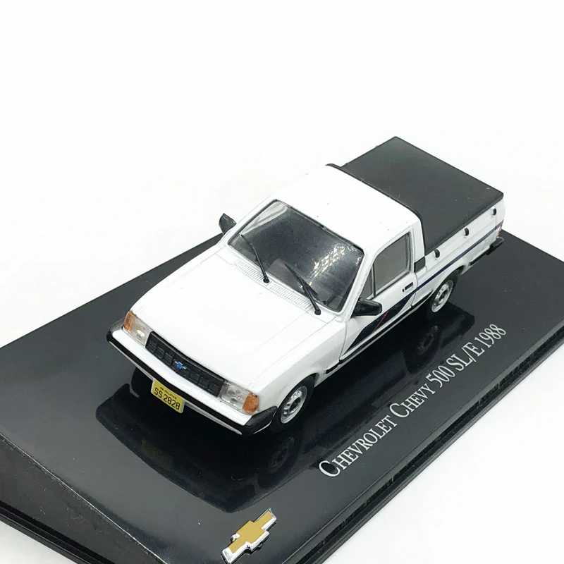 Модель автомобиля IXO 1/43 для CHEVROLET CHEVY 500 SL/E 1988 | Игрушки и хобби