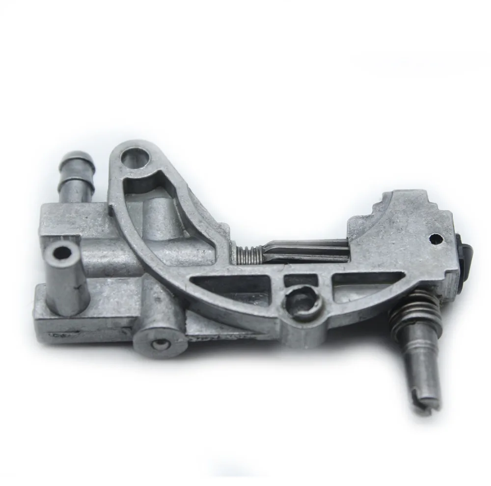 2pcs/lot Oil Pump for Chinese Chainsaw 4500 5200 5800 45CC 52CC 58CC Replacement Parts 2pcs/lot Oil Pump for Chinese Chainsaw 4500 5200 5800 45CC 52CC 58CC Replacement Parts