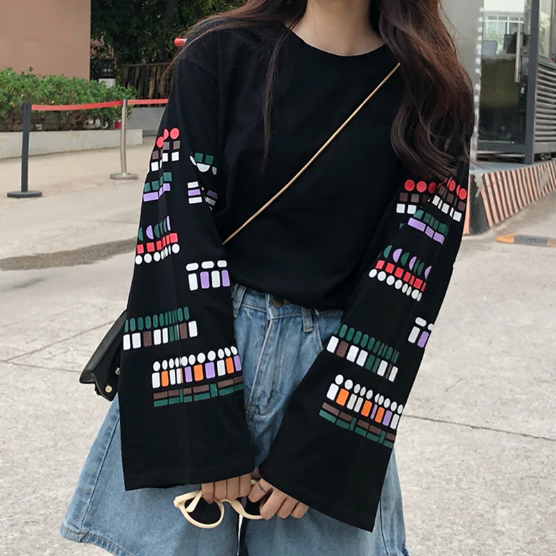 2018 Vintage Streetwear T shirt Women Printed Long Sleeve T-shirt Harajuku Loose Korean Black White Women tshirt plus size Tops 2018 Vintage Streetwear T shirt Women Printed Long Sleeve T-shirt Harajuku Loose Korean Black White Women tshirt plus size Tops