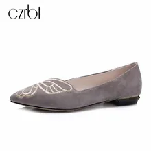 CZRBT/модные лоферы с вышитыми бабочками в лондонском стиле; женские замшевые туфли ручной работы с закрытым острым носком на плоской подошве для вечеринок