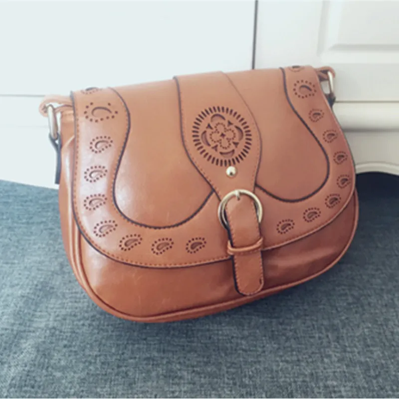 

Famous Brand Women Messenger Bags Hollow Out Female Saddle Bag PU Leather Vintage Ladies Crossbody Shoulder Bag Bolsa Feminina