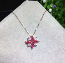 natural red ruby stone pendant 925 silver Natural gemstone Pendant Necklace Fashion personality Lucky Clover women party jewelry