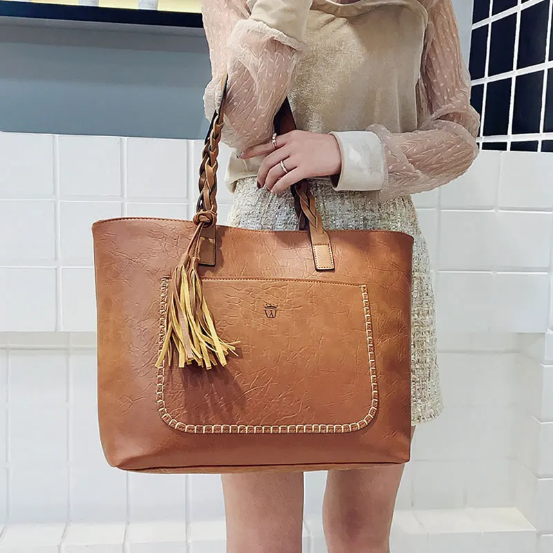 

2018 Large Capacity Women Bags Shoulder Tote Bags New Women Messenger Bags With Tassel Famous Designers Leather Handbags