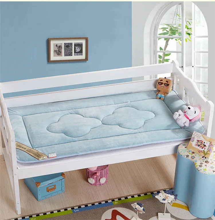 spesifikasi 2018 Baru Fashion Hangat Tunggal Bayi Anak Kasur Bedding Crib Kasur Dual Musim Panas dan Musim Dingin