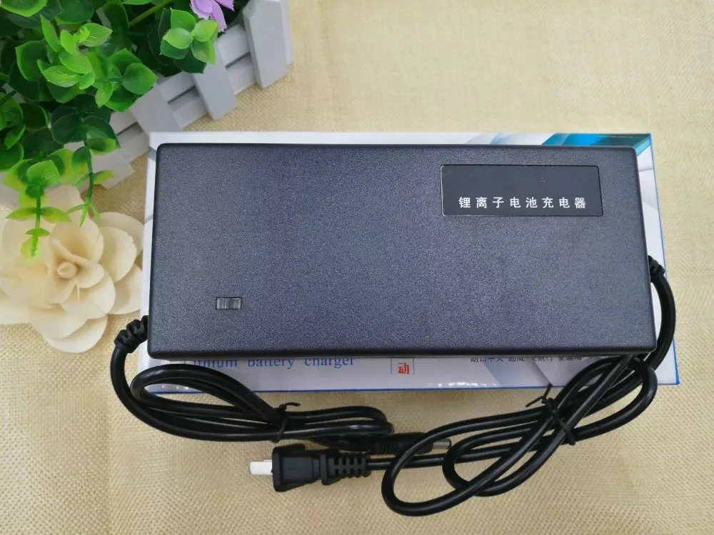 

48V 2A 13 s bicycle modification / electric / scooter lithium battery charger lithium polymer battery charger