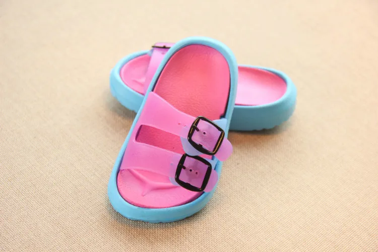 Тапочки детские для пляжные шлепанцы для девочек летние детские тапочки мальчики плоские домашние шлепанцы детские Нескользящие корейские домашние повседневные туфли