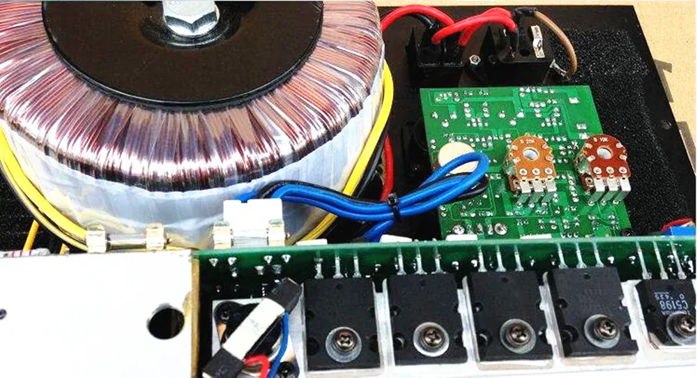 усилок для саба 4 канальный. одноканальный усилитель для сабвуфера 150 ватт. усилитель мощности avm amp mono n. моноблок boss audio systems 1000. Dls a3 twin mono.