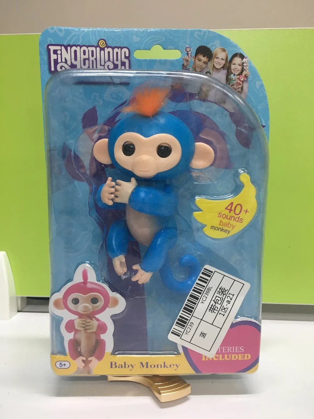 6-Color-finger-Monkey-half-intelligence-finger-Baby-monkey-Pet-Toys-Kid-shake-body-sound-and-light-Attention-no-fulll-function-3