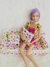 Free Shipping Mini Dollhouse Furniture Flower Cloth Sofa Couch With 2 Cushions Accessories For Barbie Doll