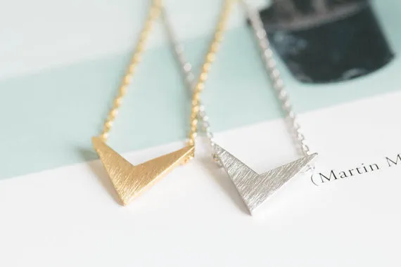2014-Fashion-18k-gold-silver-womens-anniversary-chevron-v-pendant-necklace-Free-Shipping