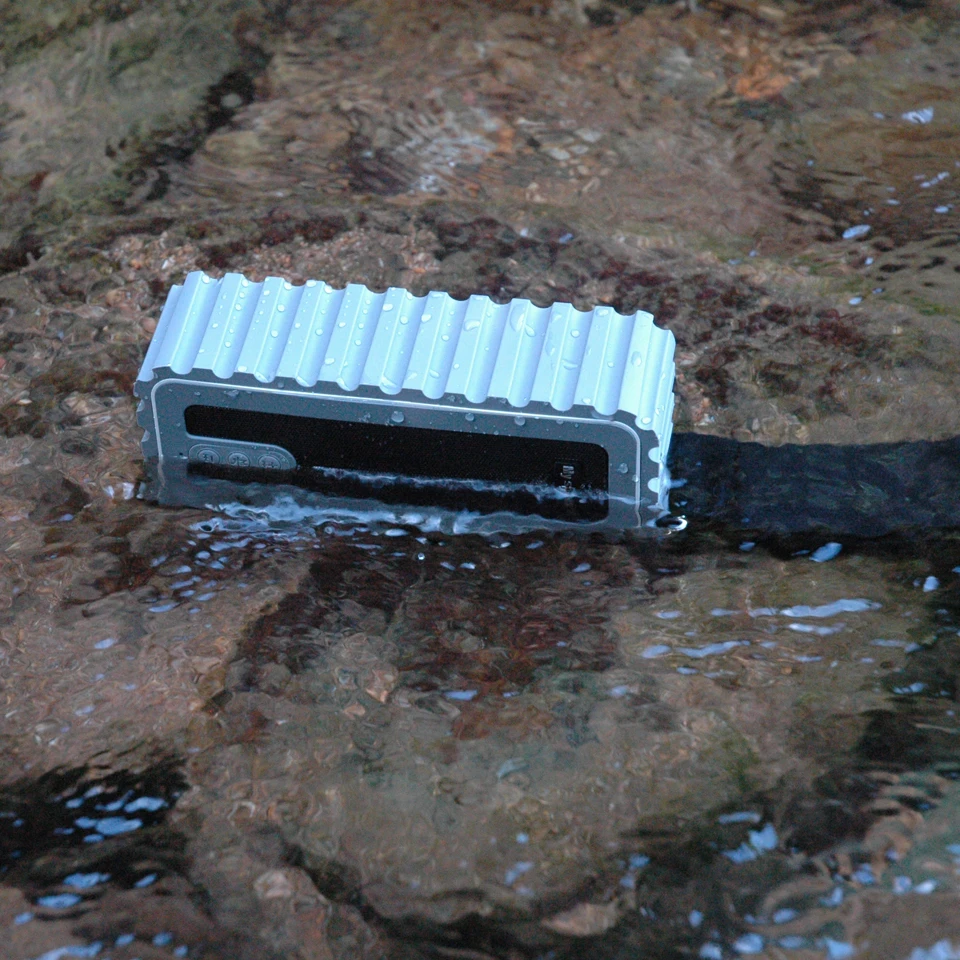 

Outdoor Bluetooth Speaker Box MP3 Player PC Computer Phone USB Charging 3.5mm Jack AUX Output TF SD Extend IP67 Waterproof