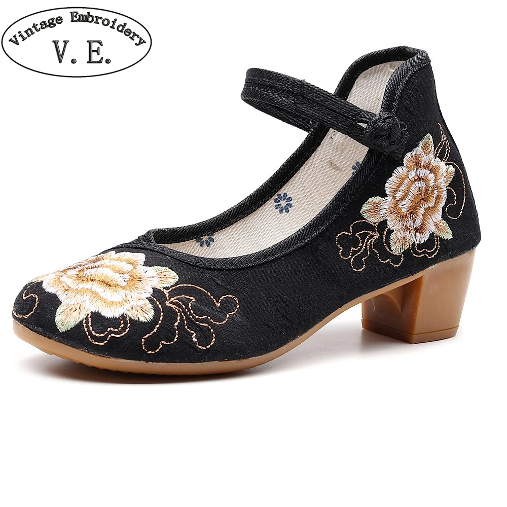 

New Flowers Embroidered Women Mid Block Heels Canvas Shoes Retro Elegant Ladies Comfort Soft Denim Embroidery Hanfu Pumps