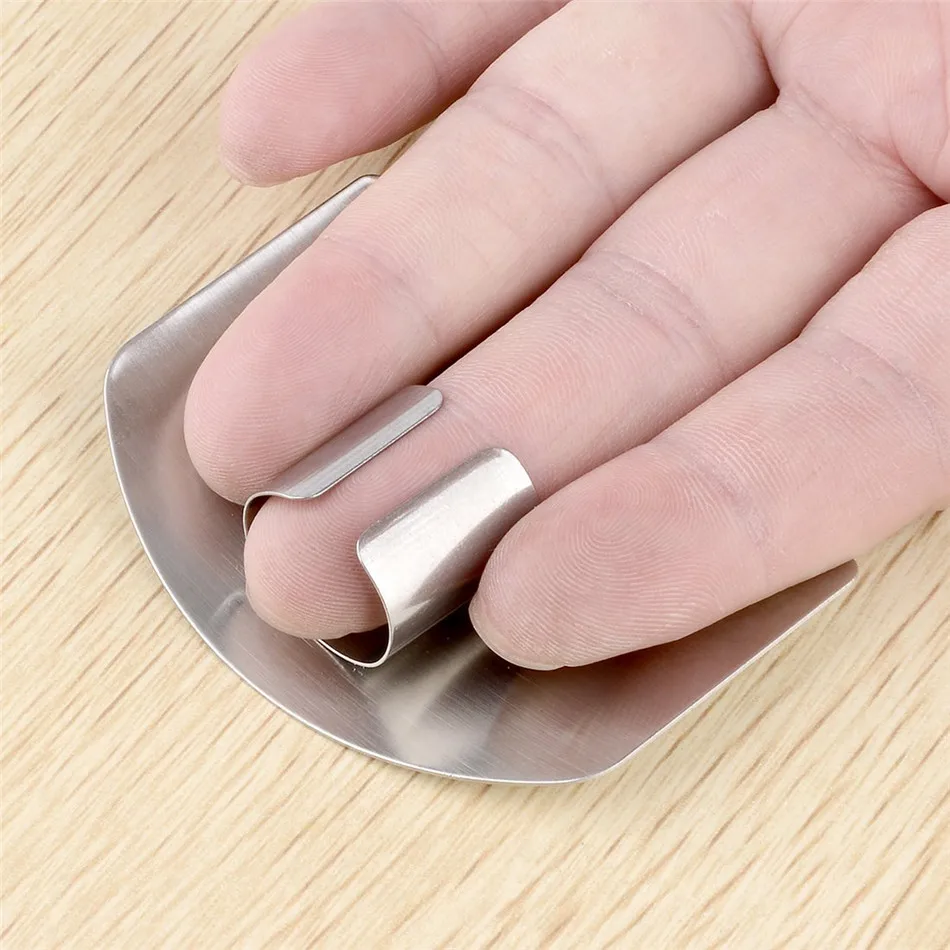 Stainless Steel Chopping Finger Protector Cut Vegetables and Cut The Fingertips Artifact Protective Finger Kitchen Essential