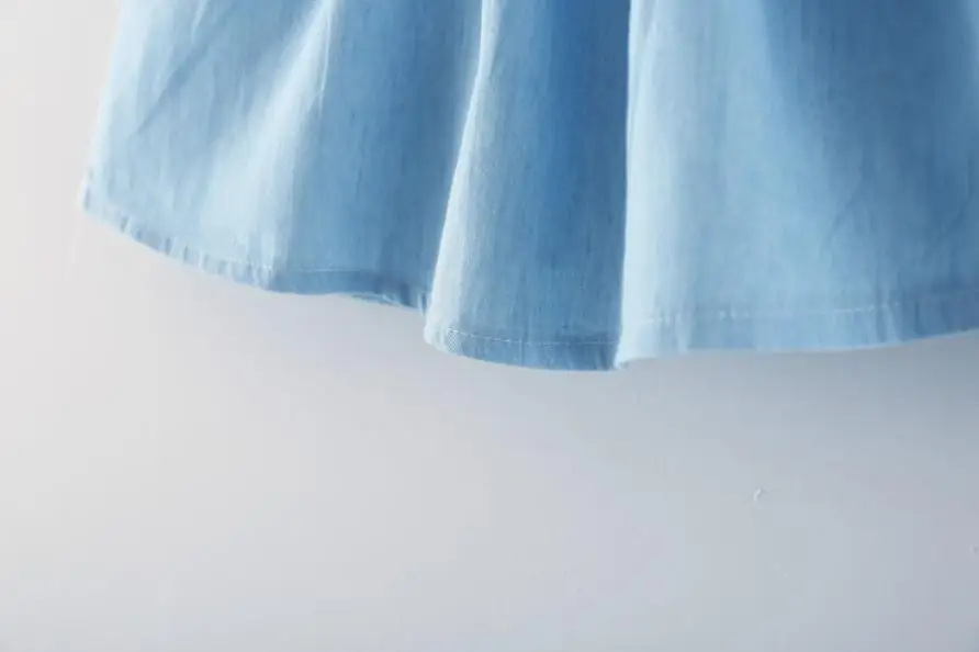 Новинка; однотонное короткое Модное детское платье с бантом для маленьких девочек; однотонная джинсовая одежда; платье; Одежда для маленьких девочек; July31